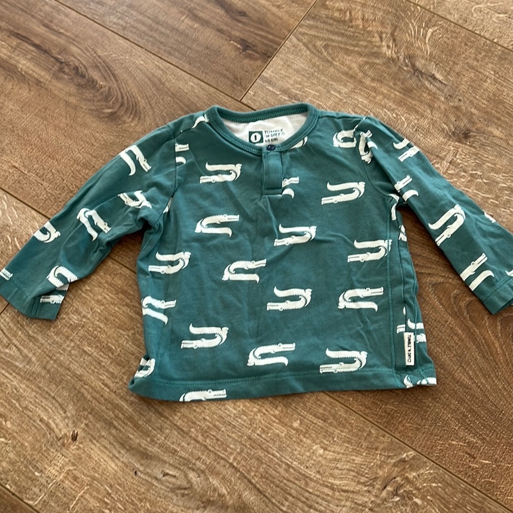 Tumble ‘n Dry Crocodile 🐊 shirt 68cm (3-6)